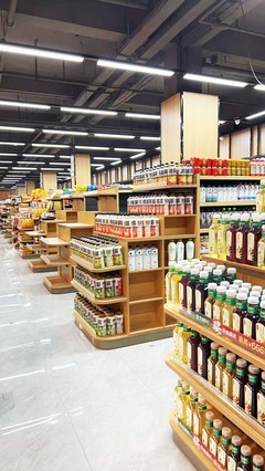 江蘇揚(yáng)州 舊菜場變身智慧生鮮集市，日用品銷售豐富市民“菜籃子”